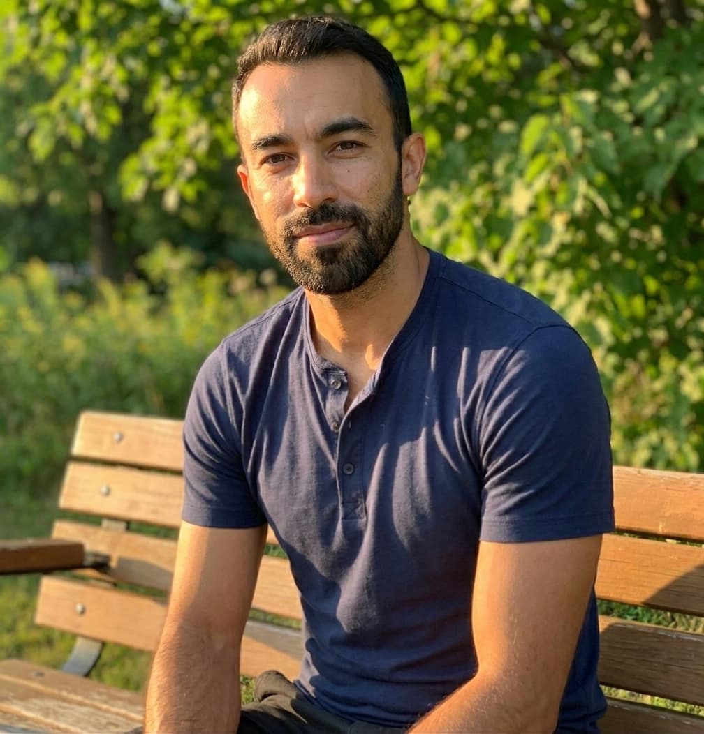 Portrait of Alex Caspari, FreshFrame founder